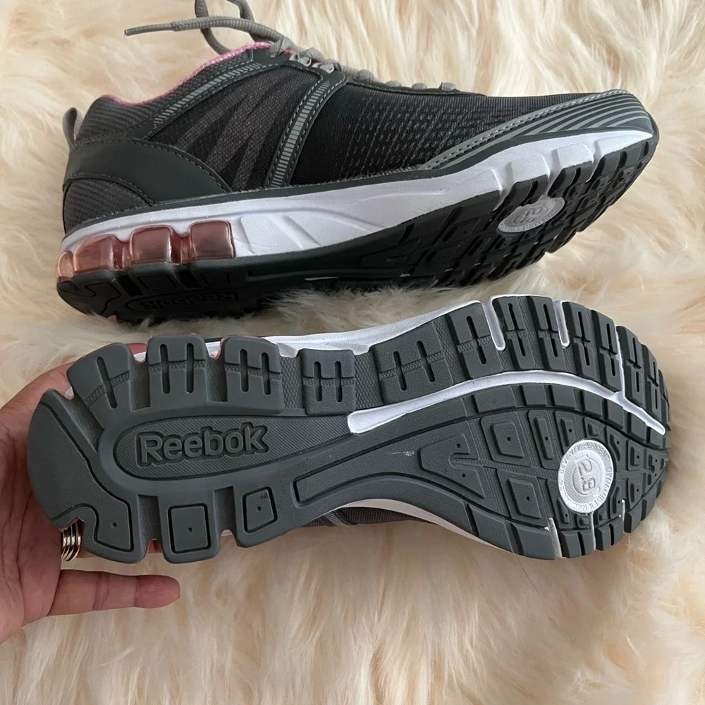 Womens Reebok Jet Dash Ride - Picture 2 of 5